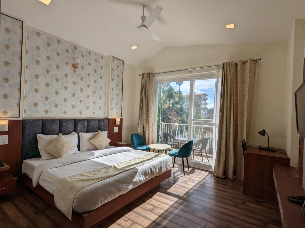 Hotel Le Halcyon Solan Esterno foto