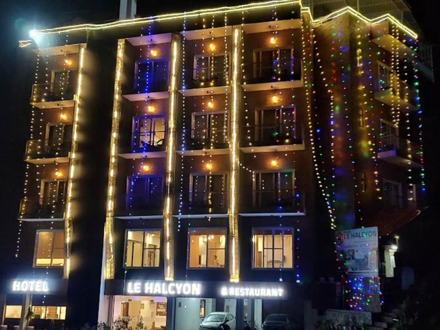 Hotel Le Halcyon Solan Esterno foto