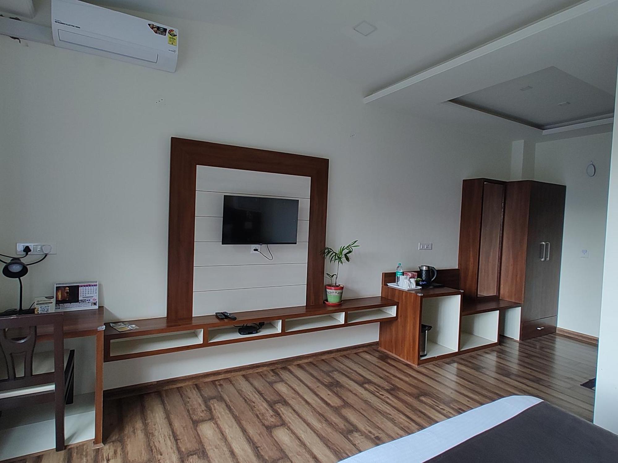 Hotel Le Halcyon Solan Esterno foto