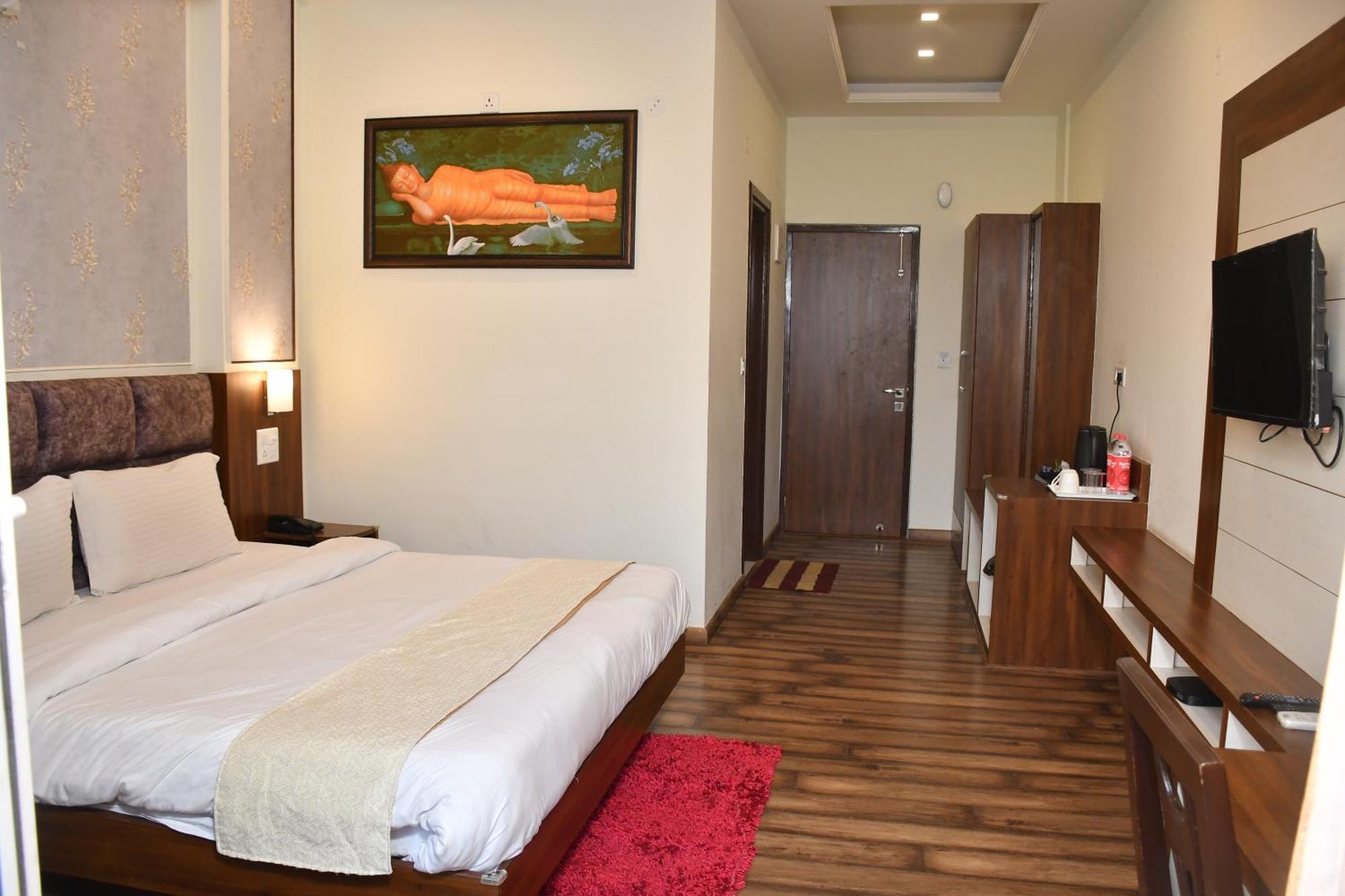 Hotel Le Halcyon Solan Esterno foto